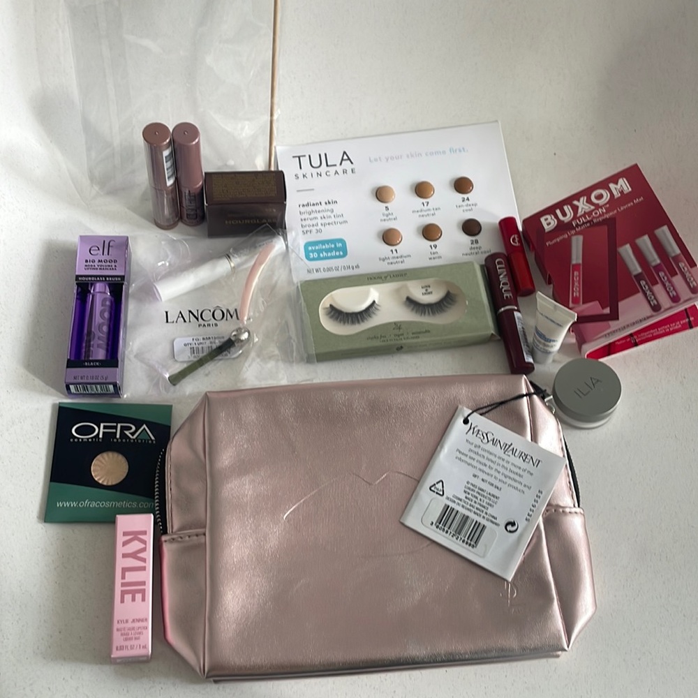 18 piece beauty set YSL rose 🌹 gold makeup bag! Kylie lipstick